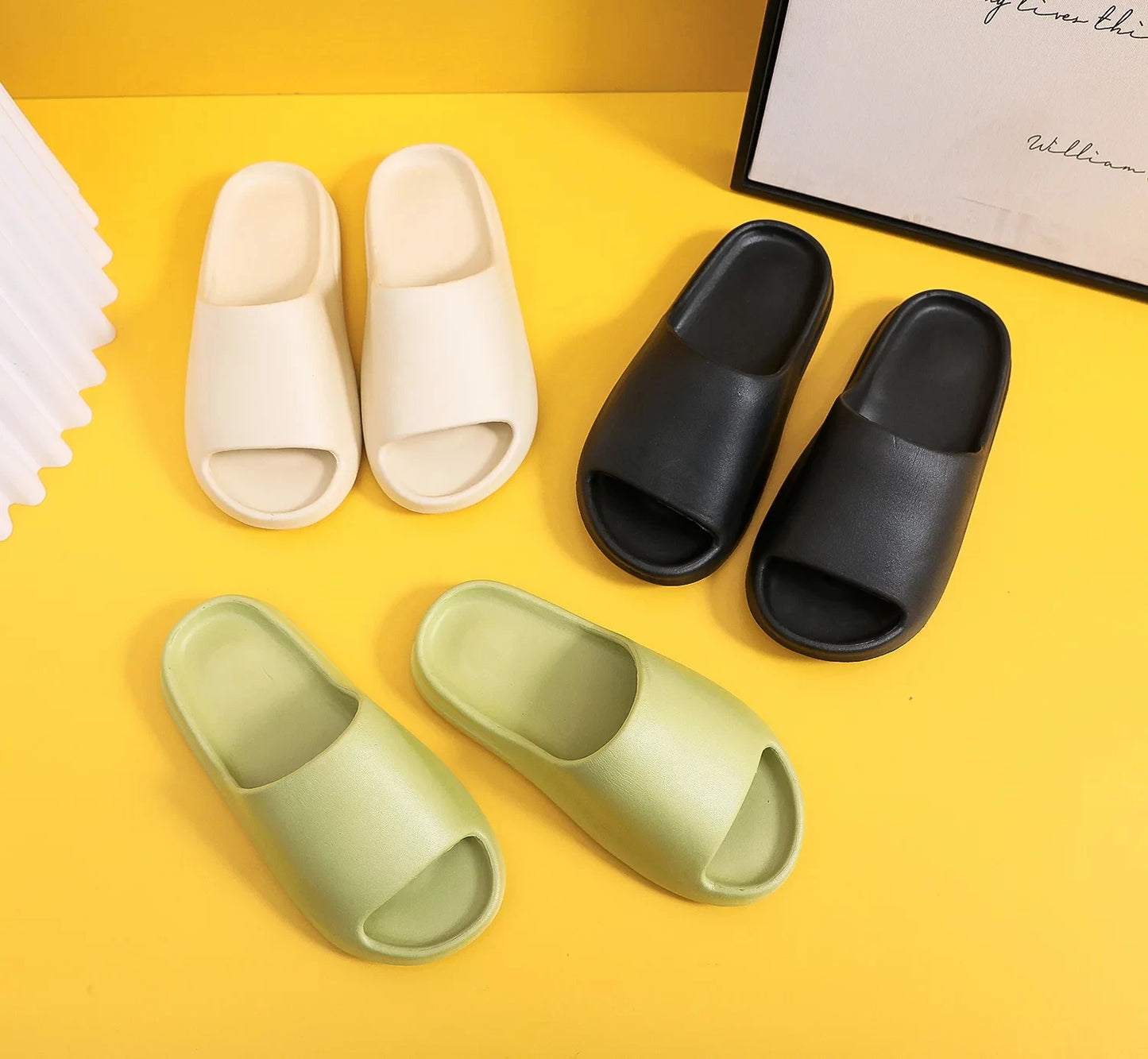 Unisex Slippers Classic Beach Slippers Summer 2024 Men Casual EVA Flat Slippers Women Bathroom Shoes